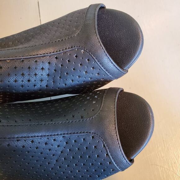 a.n.a black open toe caged faux leather heels women's size 9.5 - Picture 4 of 9